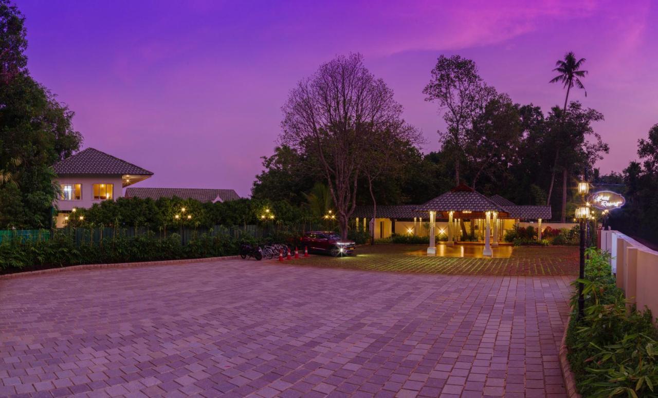 Cyrus Resort Alappuzha Extérieur photo