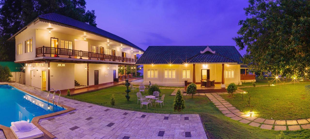 Cyrus Resort Alappuzha Extérieur photo
