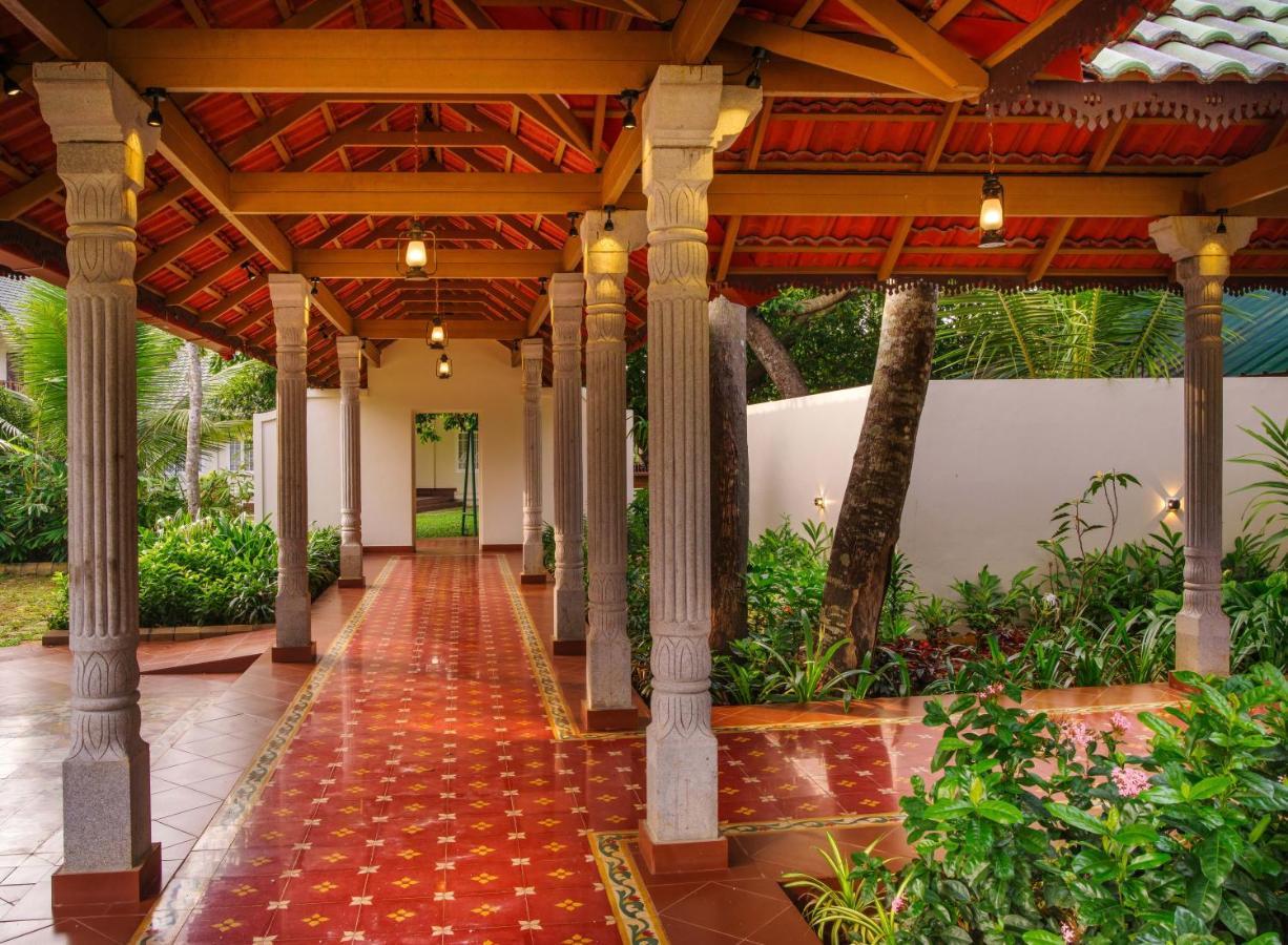 Cyrus Resort Alappuzha Extérieur photo