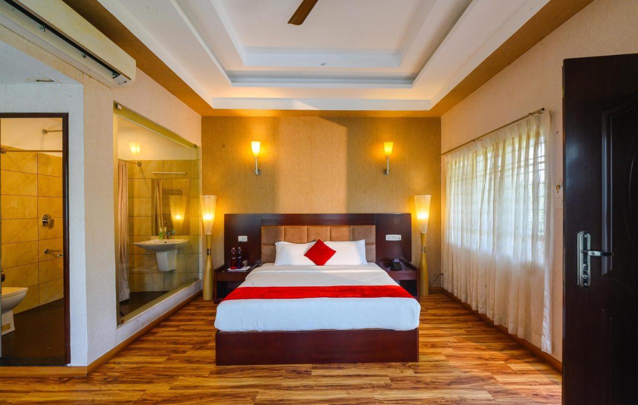 Cyrus Resort Alappuzha Extérieur photo