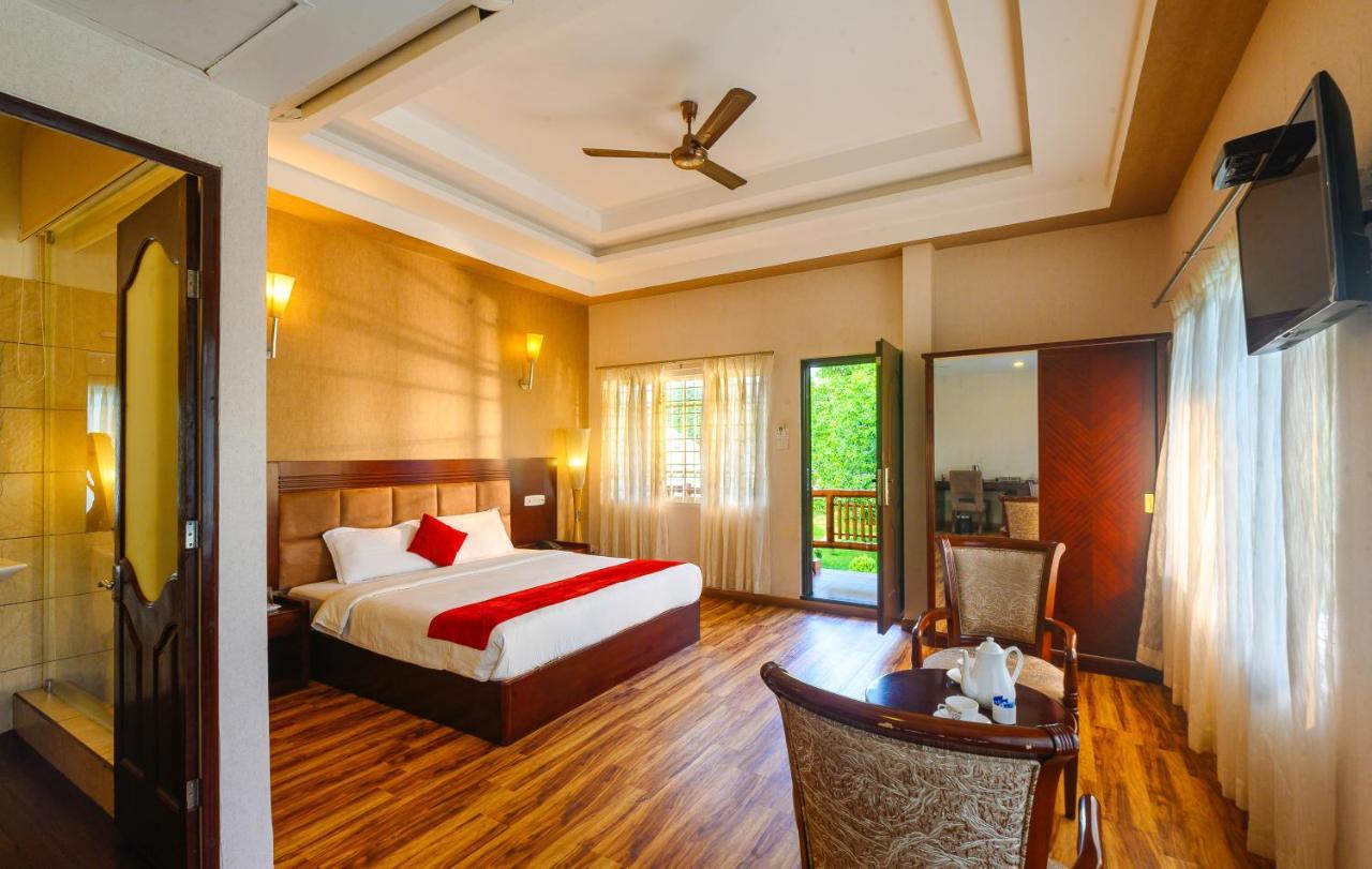 Cyrus Resort Alappuzha Extérieur photo
