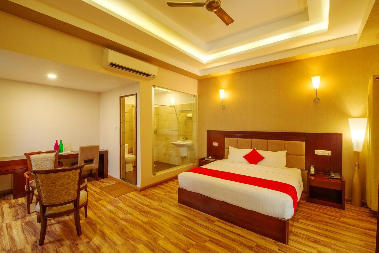 Cyrus Resort Alappuzha Extérieur photo