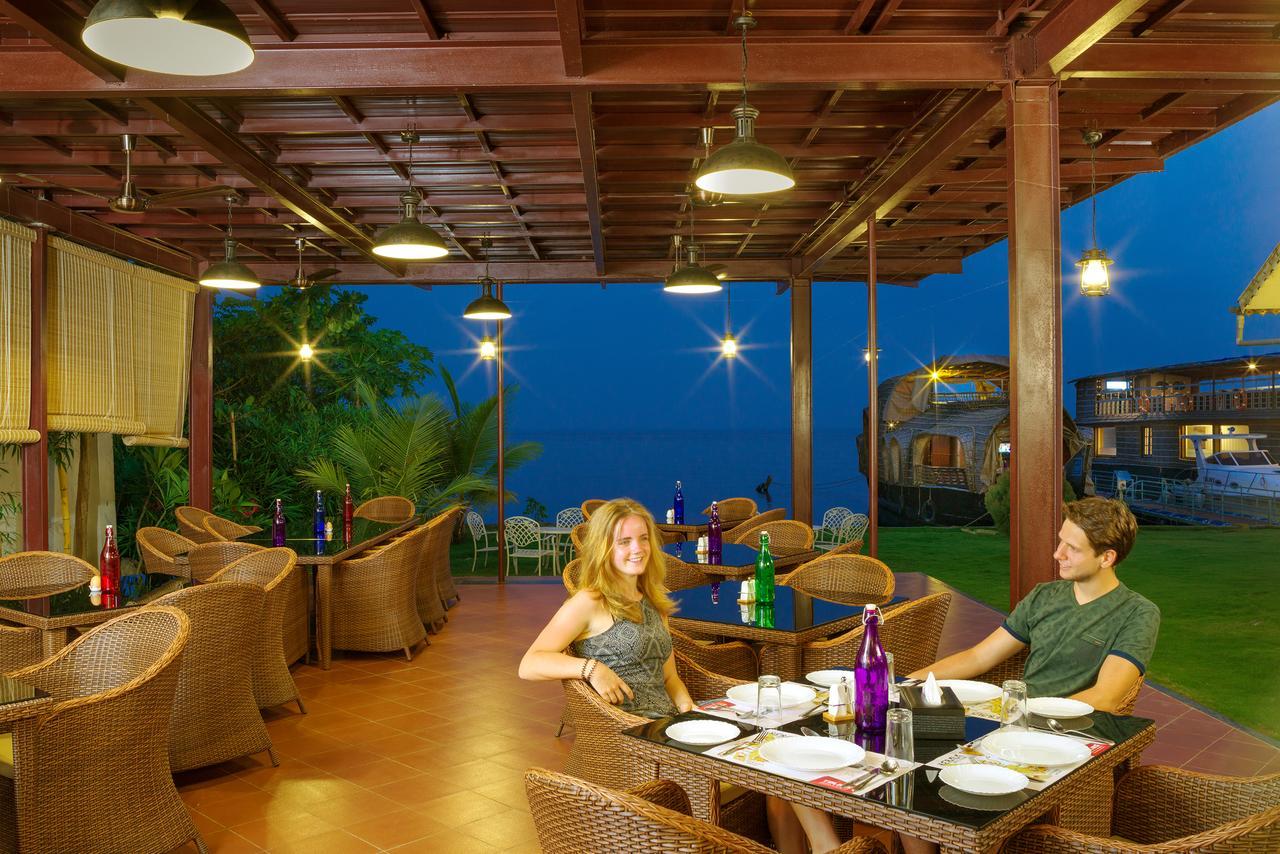 Cyrus Resort Alappuzha Extérieur photo